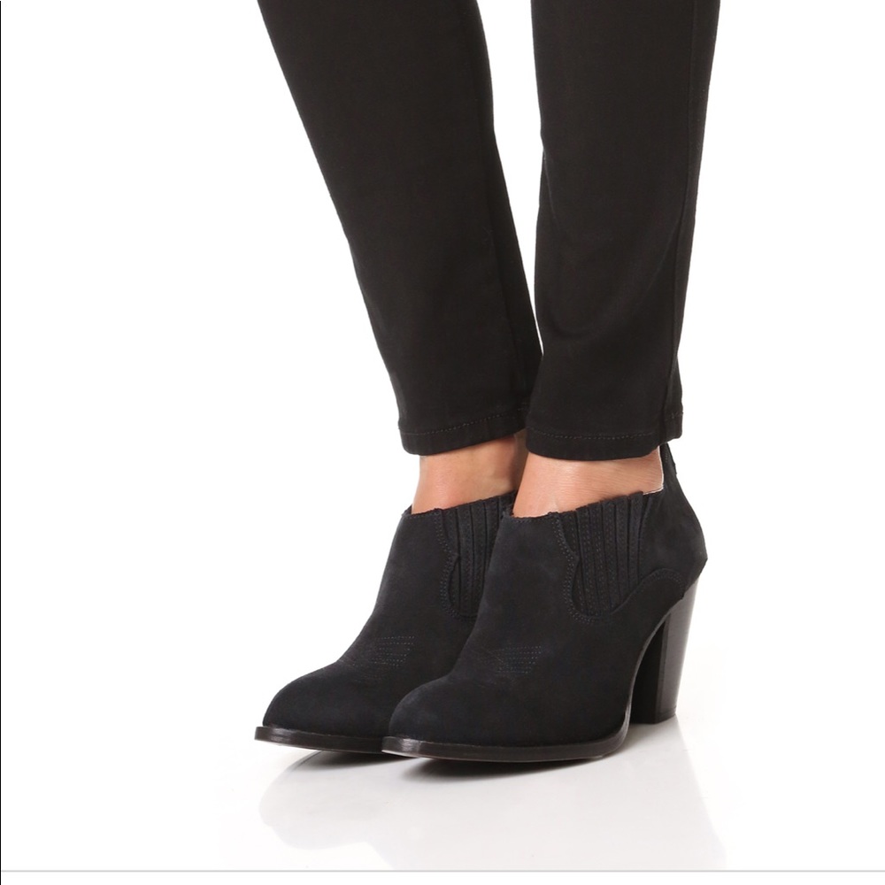 FRYE Black Ilana Booties